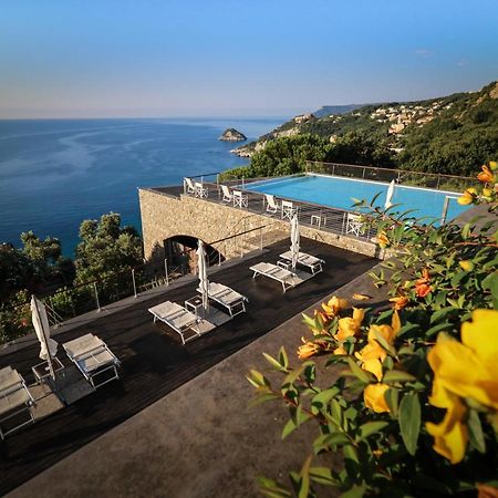 Dominio Mare Resort & Spa Bergeggi Exterior photo